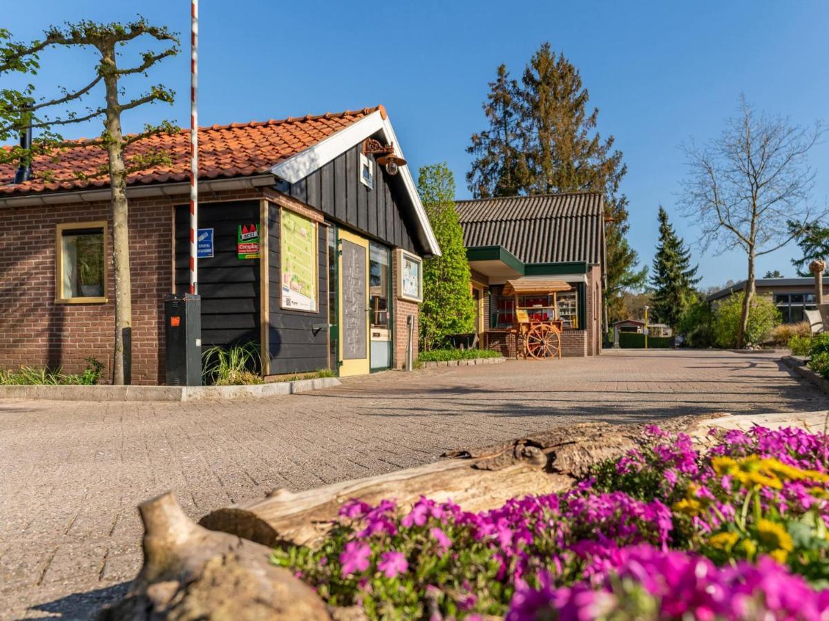 Tiny House Kuifmees Hulshorst Exterior foto